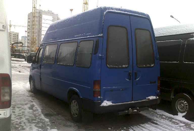 Услуги перевозки микроавтобусы из Мариинского Посада в Санкт-Петербург