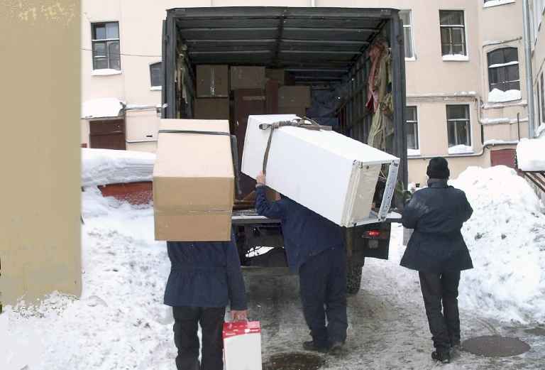 Заказ машины переезд перевезти мебель и бытовую технику, холодильник, две стенки - разобраны пополам, пианино по Санкт-Петербургу