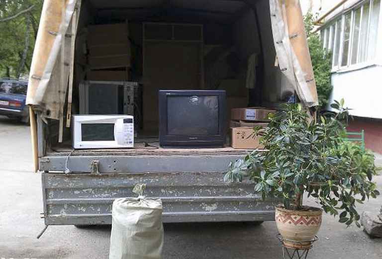 Заказ грузового автомобиля для перевозки личныx вещей : мебель из Завьялова в Самару